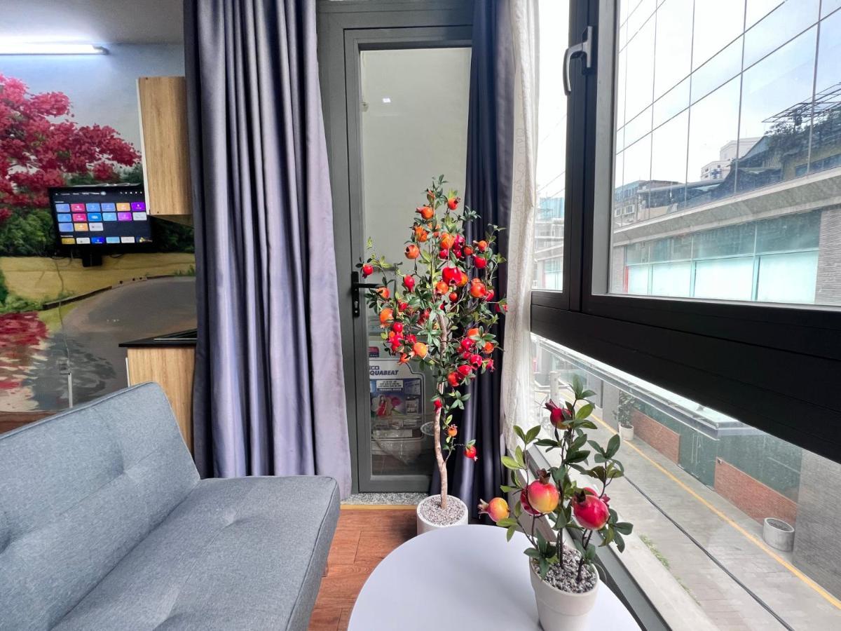 Phoenix Flower R202-central Saigon-near Ben Thanh * Ho Chi Minh City